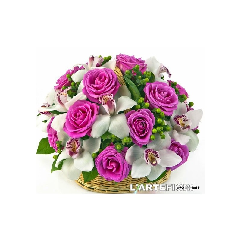 Cesto di rose aqua orchidee bianche..