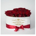 15 Roses rouges dans une boîte, dans les moments de bonheur inoubliables!