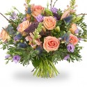 Bouquet de tulipes rouges et de lys blancs