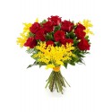 Rose rosse e mimosa
