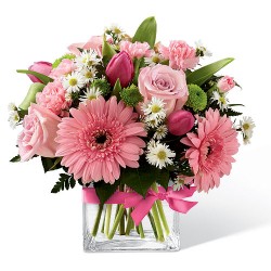 Bouquet con rose rosa,tulipani gerberine e-garofani rosa 