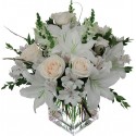 Composizione rose e lilium bianchi