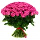 Gran fascio con due dozzine di rose rosa