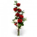  San Valentino7 -- 6 rose rosse a stelo alto con simpatico peluche in fogli di verde
