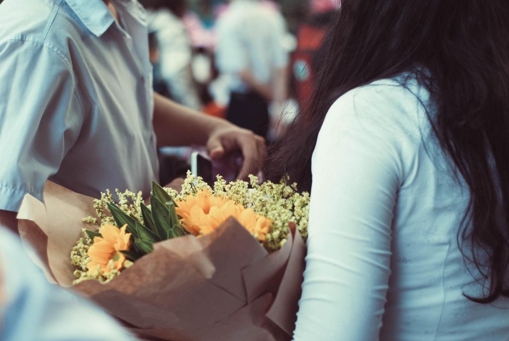 regalare fiori ad un uomo